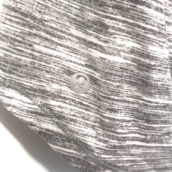 Lululemon Moment to Movement 2-in-1 tank with built-in bra - Picture 6 of 7